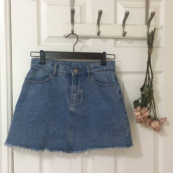 Brandy Melville Juliette Denim Miniskirt - Picture 5 of 7